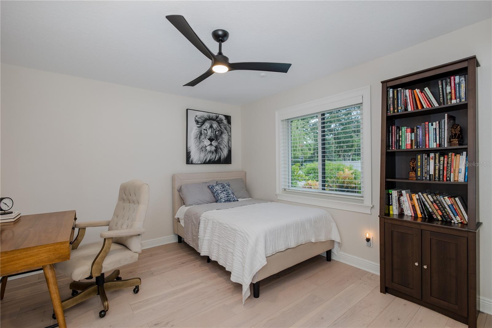 Image 14 of 77 For 3139 Hyde Park Drive