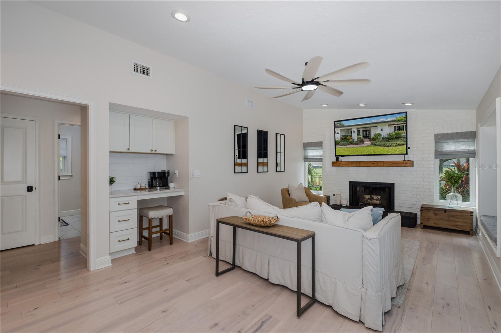 Image 30 of 77 For 3139 Hyde Park Drive
