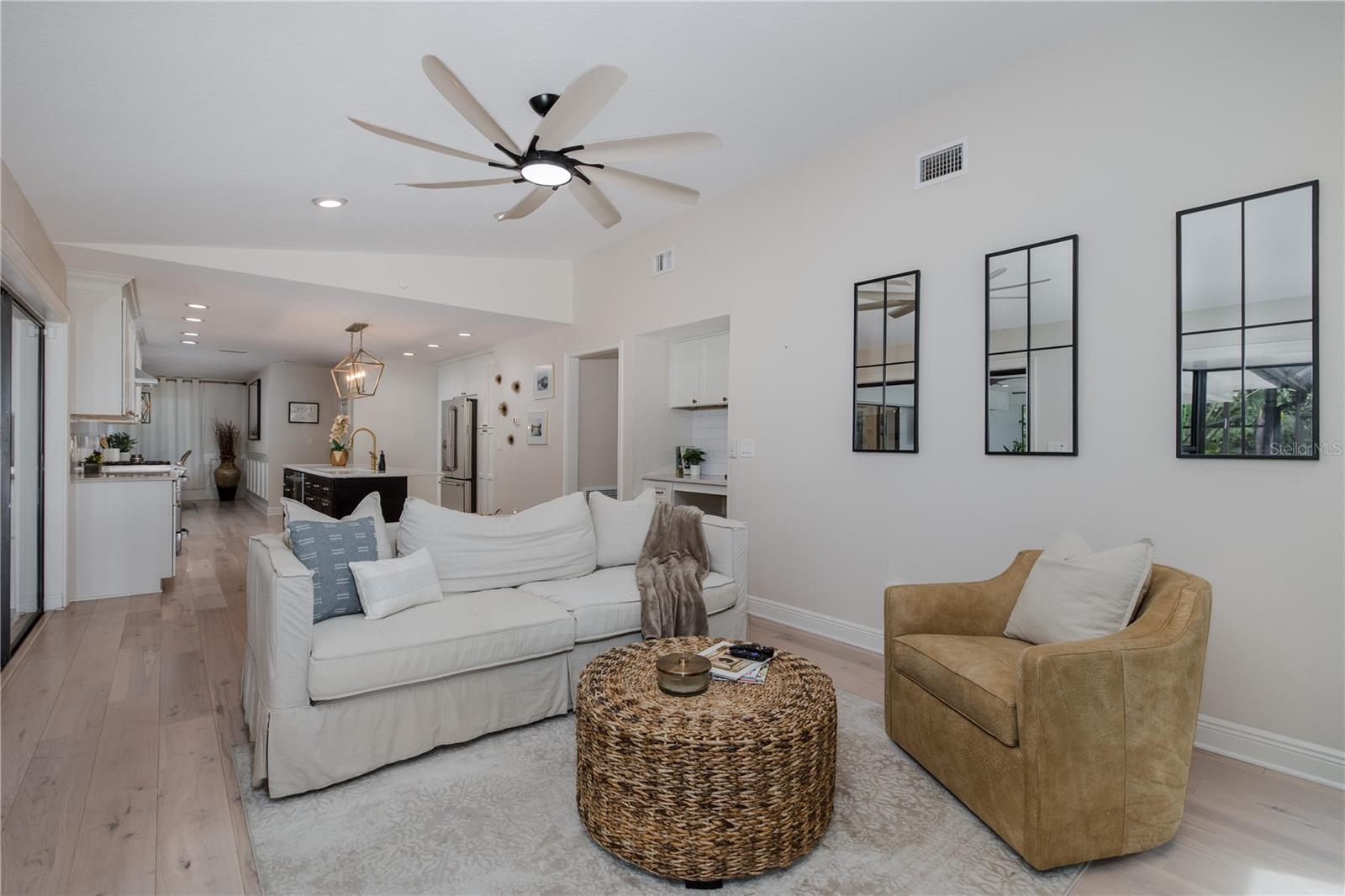 Image 33 of 77 For 3139 Hyde Park Drive
