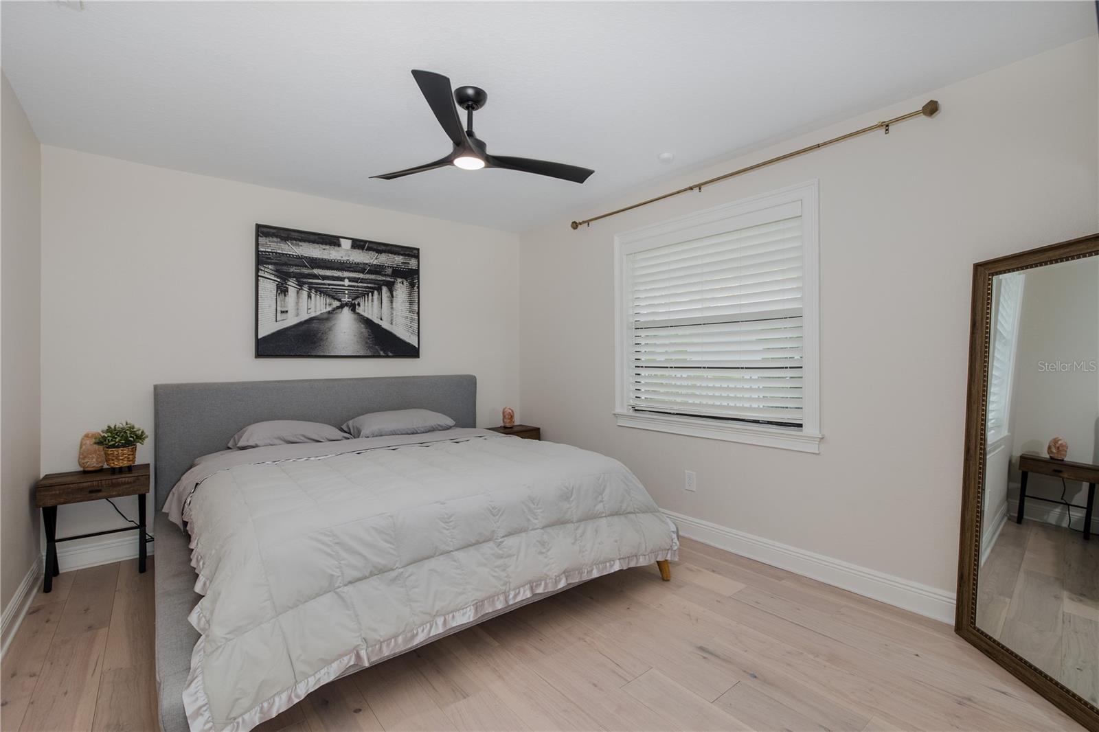 Image 36 of 77 For 3139 Hyde Park Drive