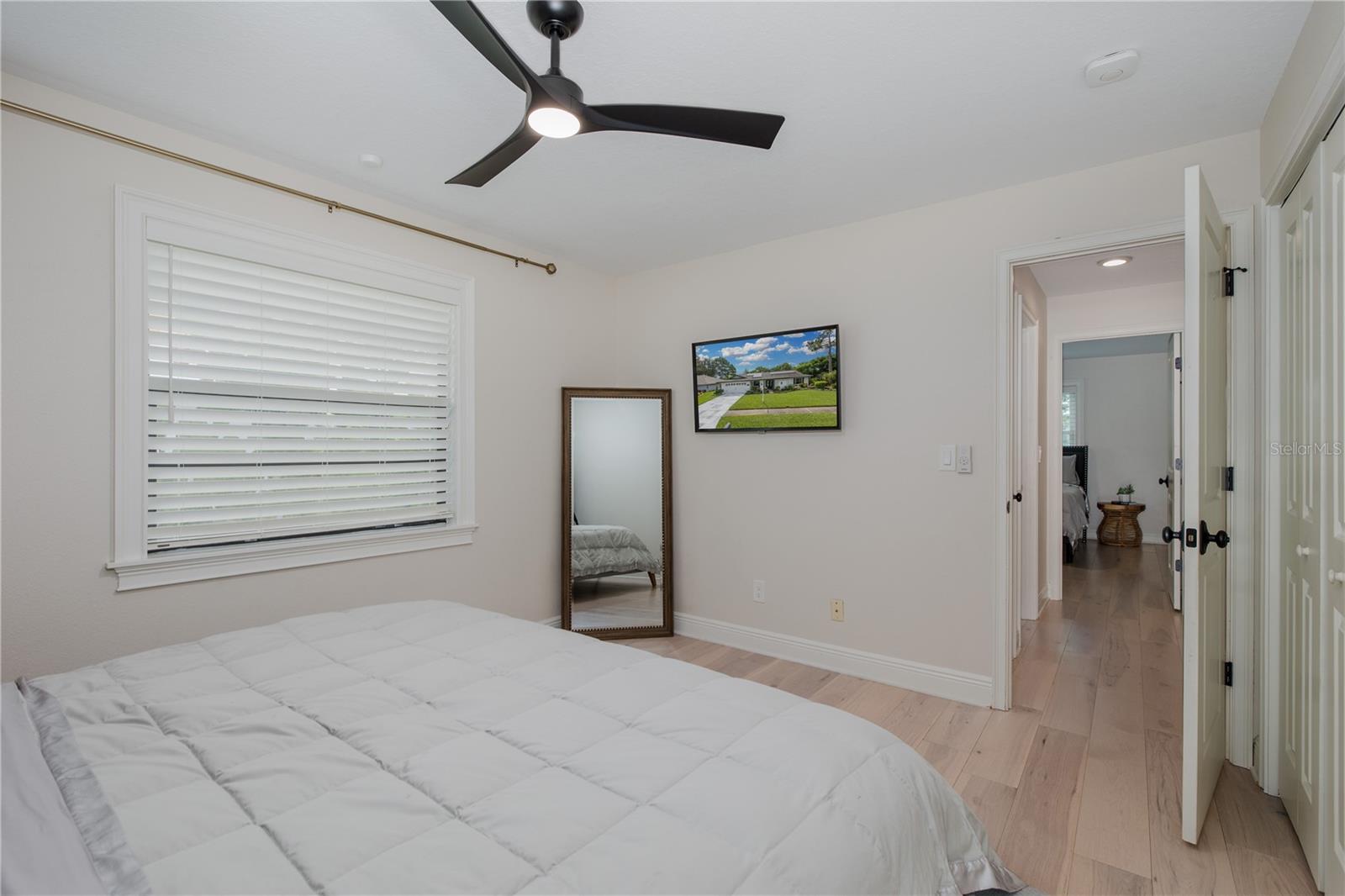 Image 38 of 77 For 3139 Hyde Park Drive
