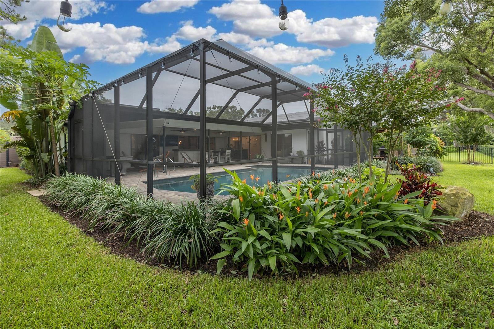 Image 56 of 77 For 3139 Hyde Park Drive