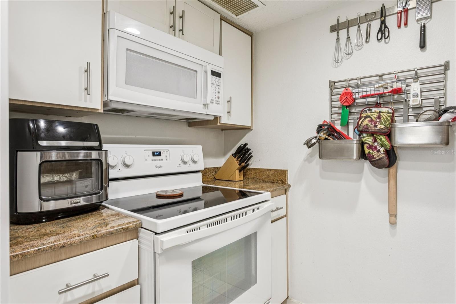 Image 13 of 25 For 4718 Christa Court 314