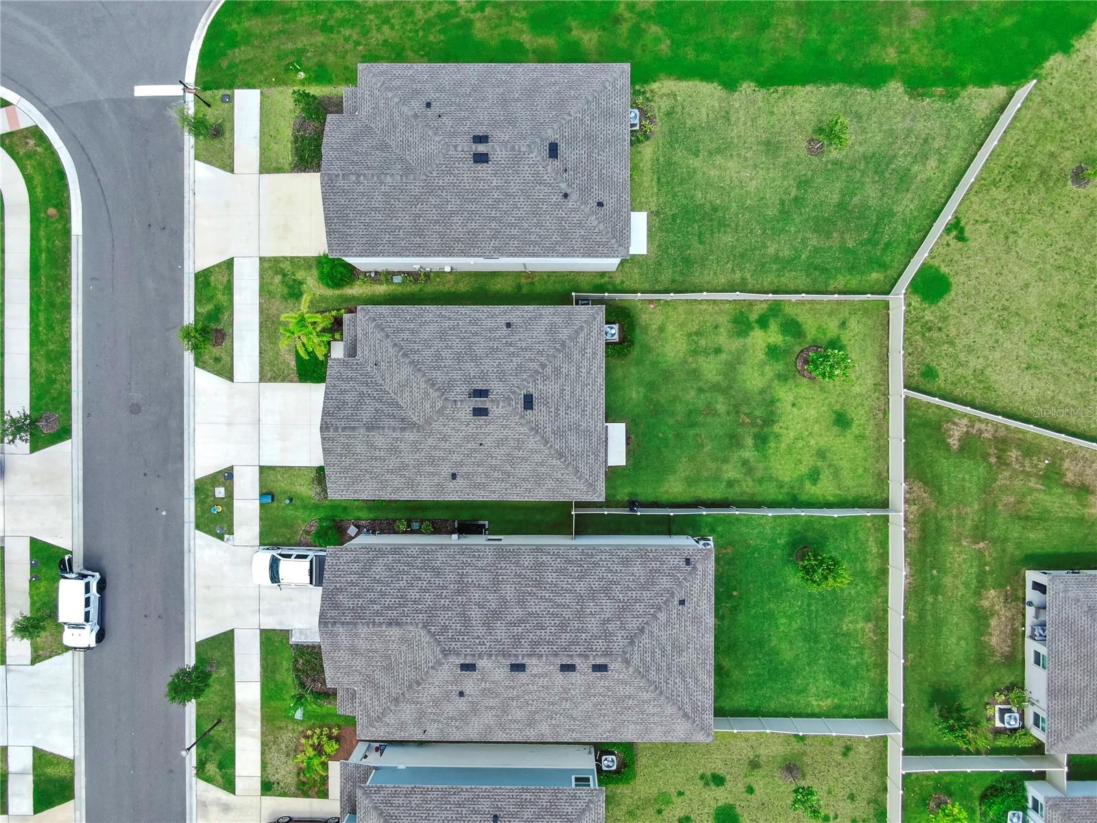 Image 7 of 39 For 12914 Camarillo Place