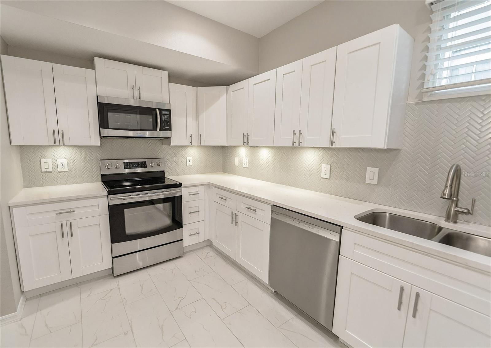 Image 6 of 45 For 501 Knights Run Avenue 5102