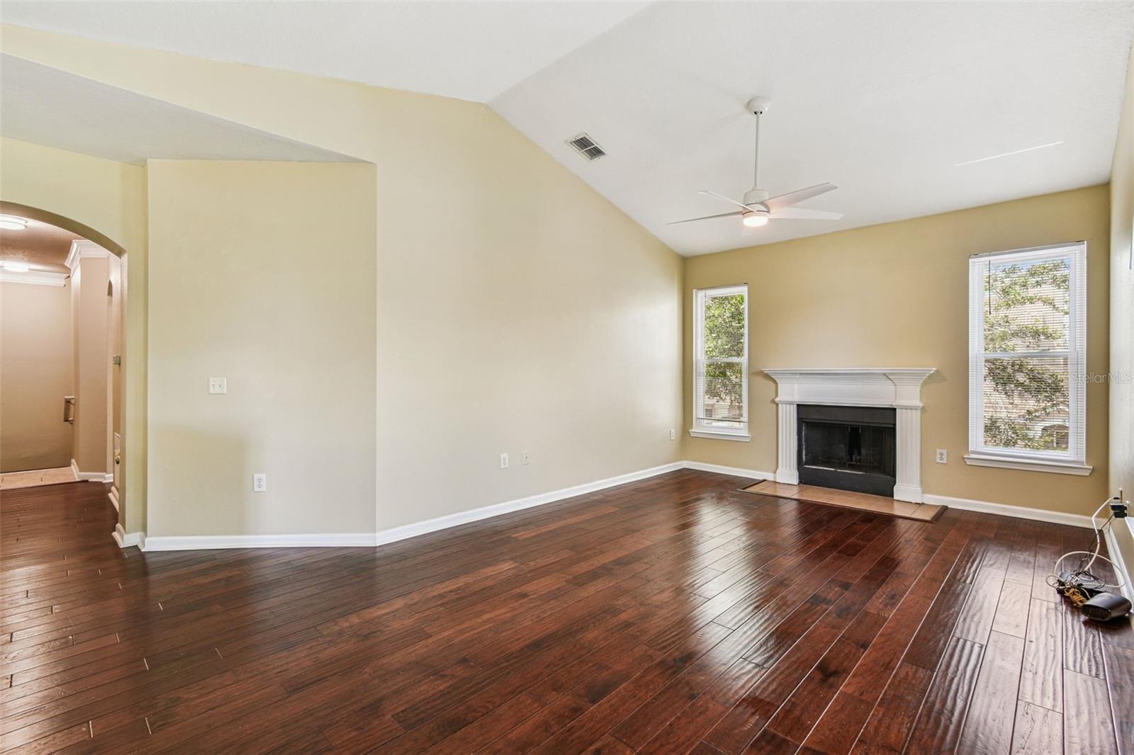 Listing photo id 10 for 10416 Villa View Circle
