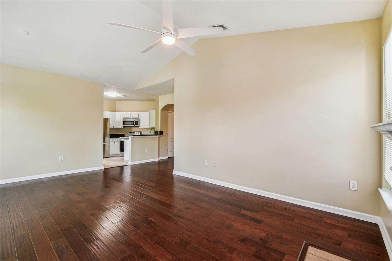 Listing photo id 11 for 10416 Villa View Circle