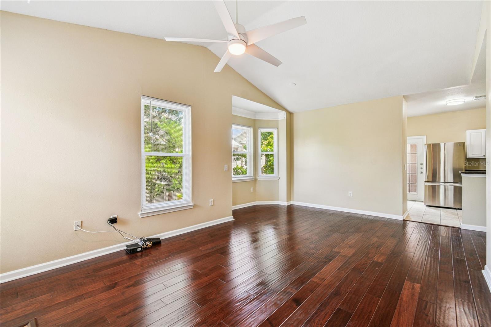 Listing photo id 14 for 10416 Villa View Circle