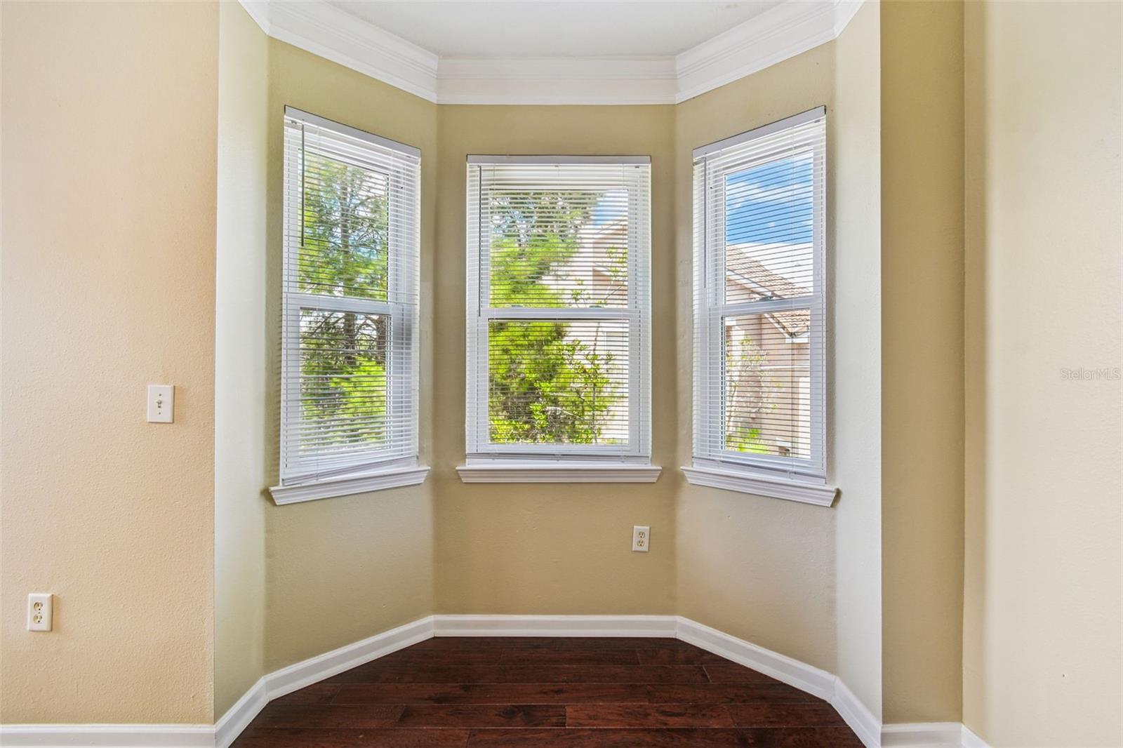 Listing photo id 15 for 10416 Villa View Circle