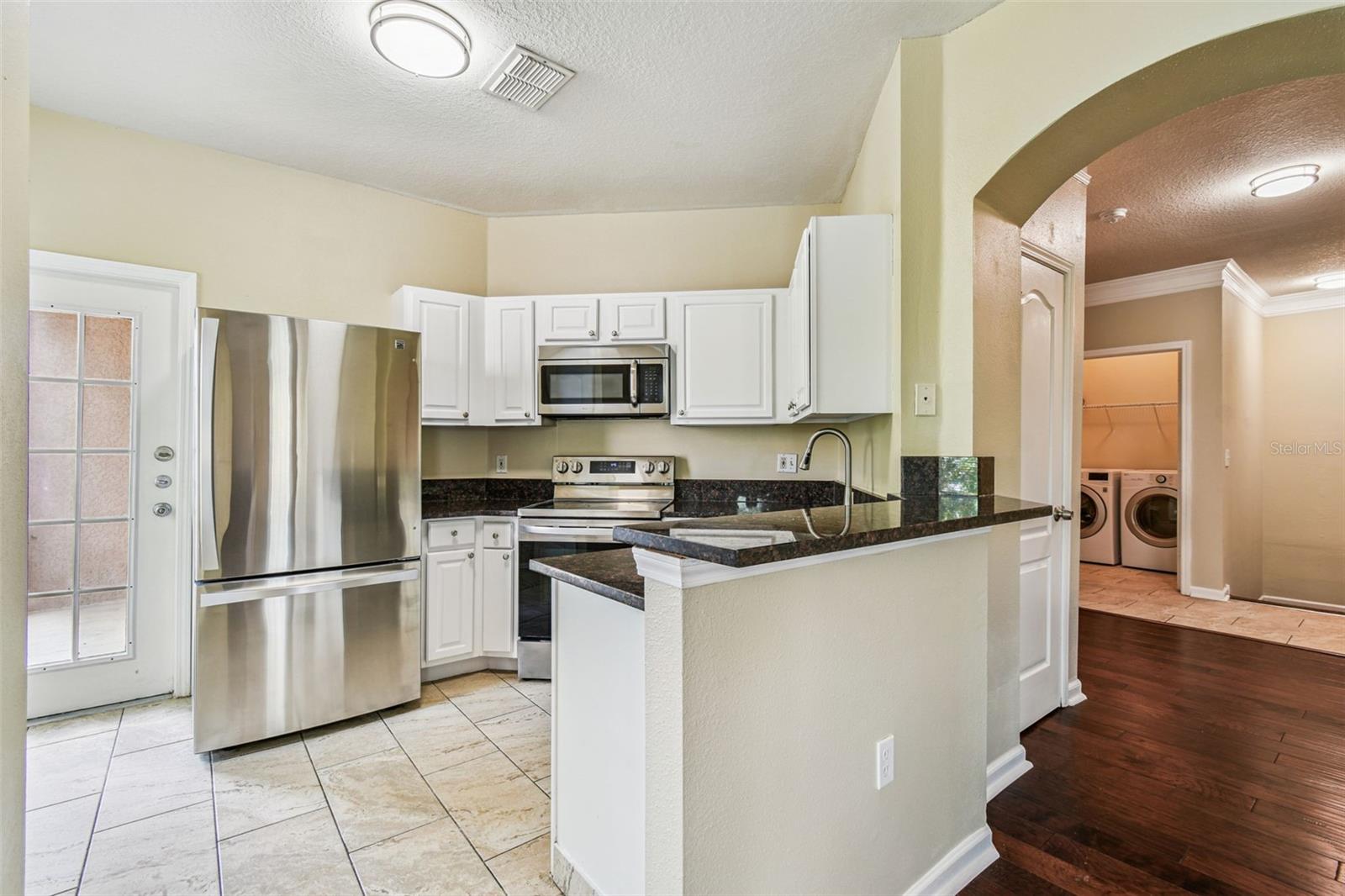 Listing photo id 16 for 10416 Villa View Circle