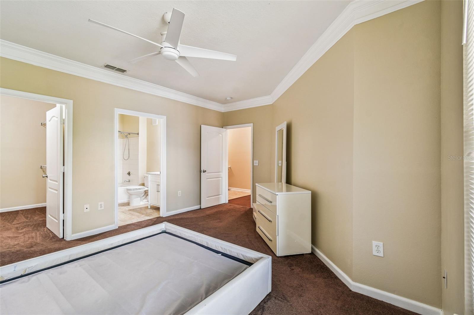 Listing photo id 31 for 10416 Villa View Circle
