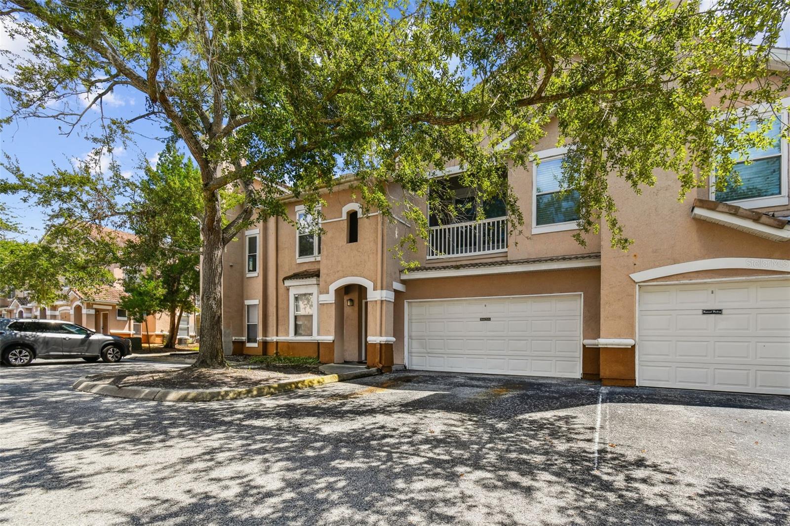 Listing photo id 2 for 10416 Villa View Circle