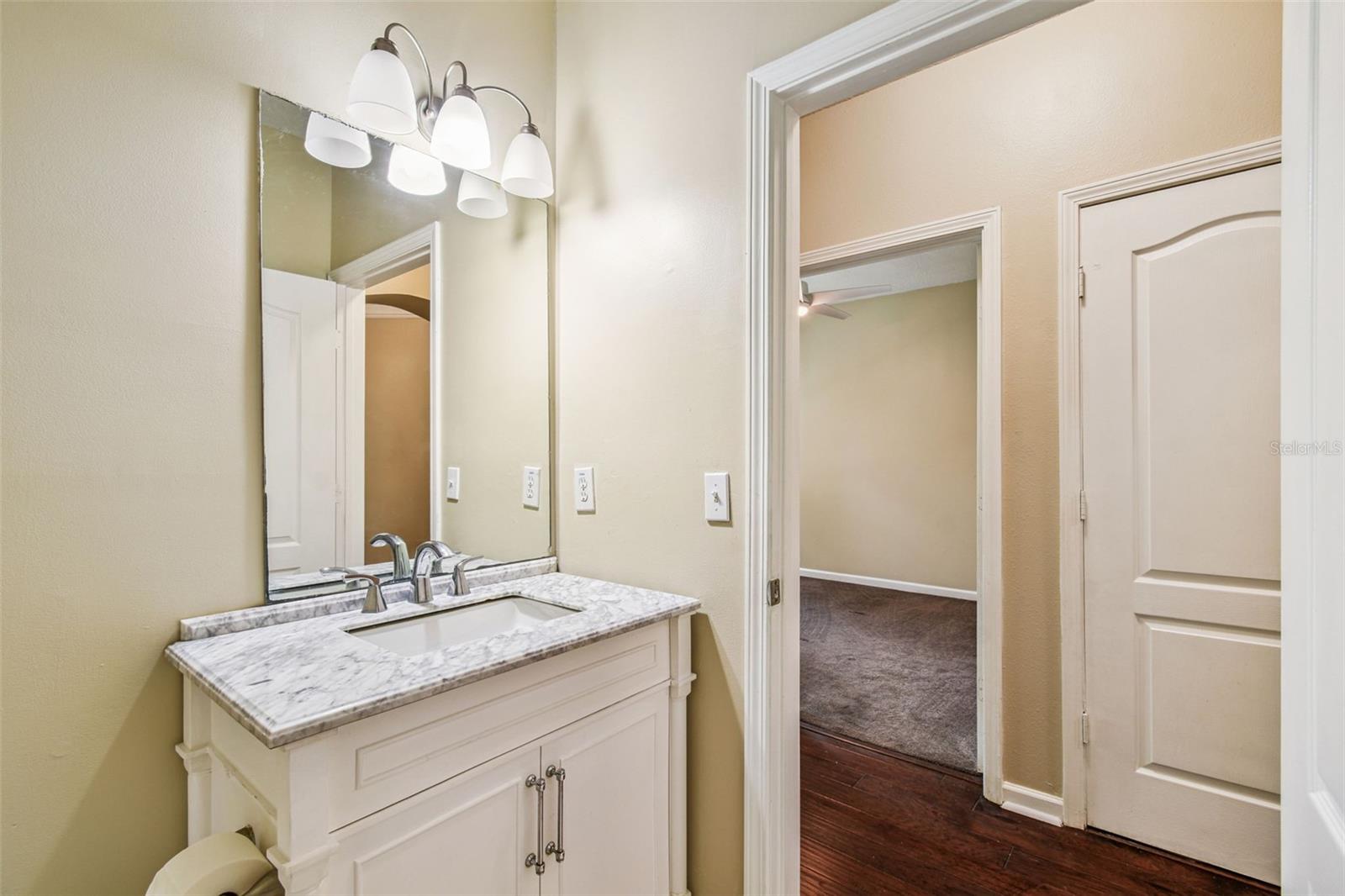 Listing photo id 41 for 10416 Villa View Circle