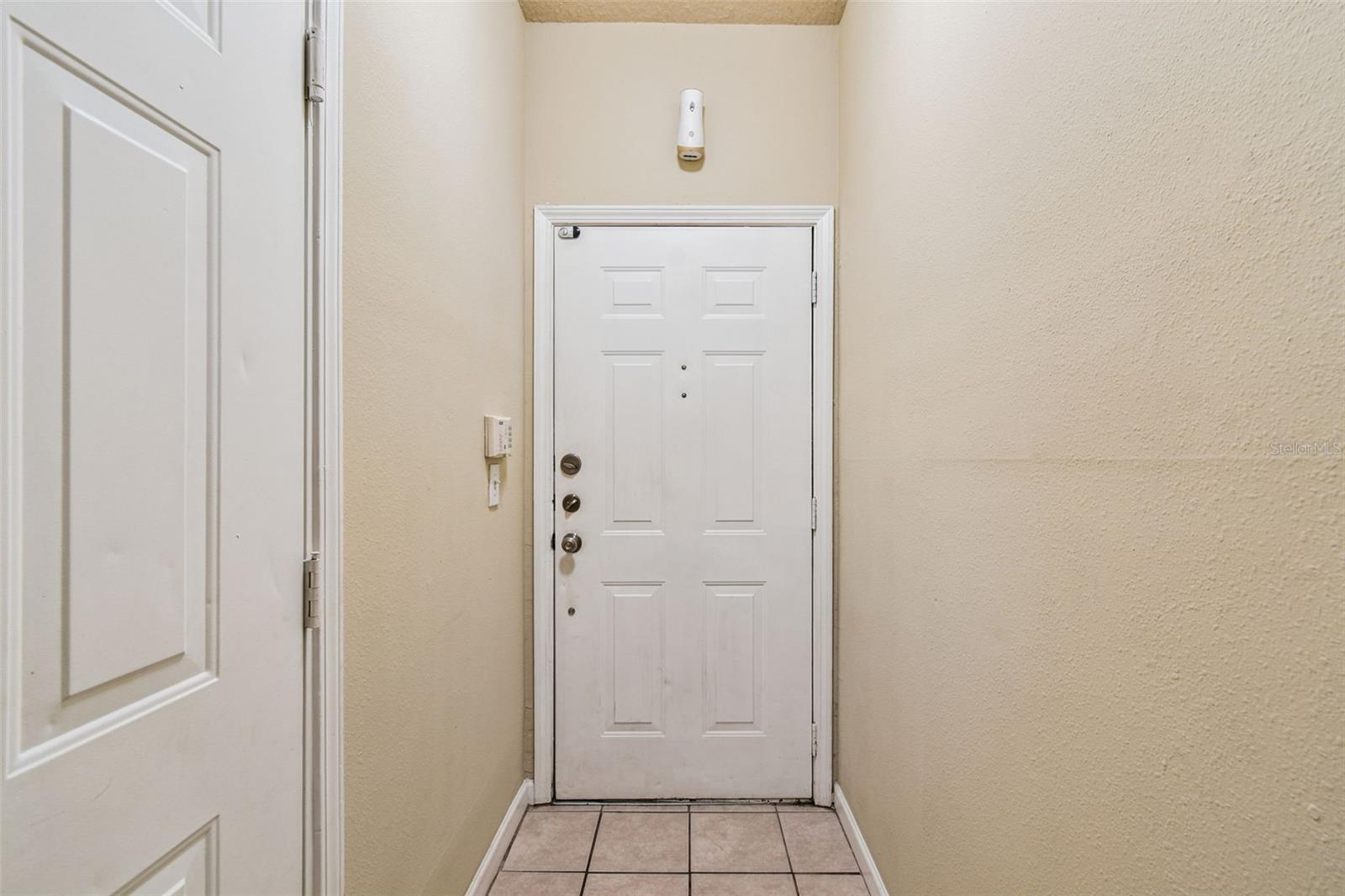 Listing photo id 6 for 10416 Villa View Circle