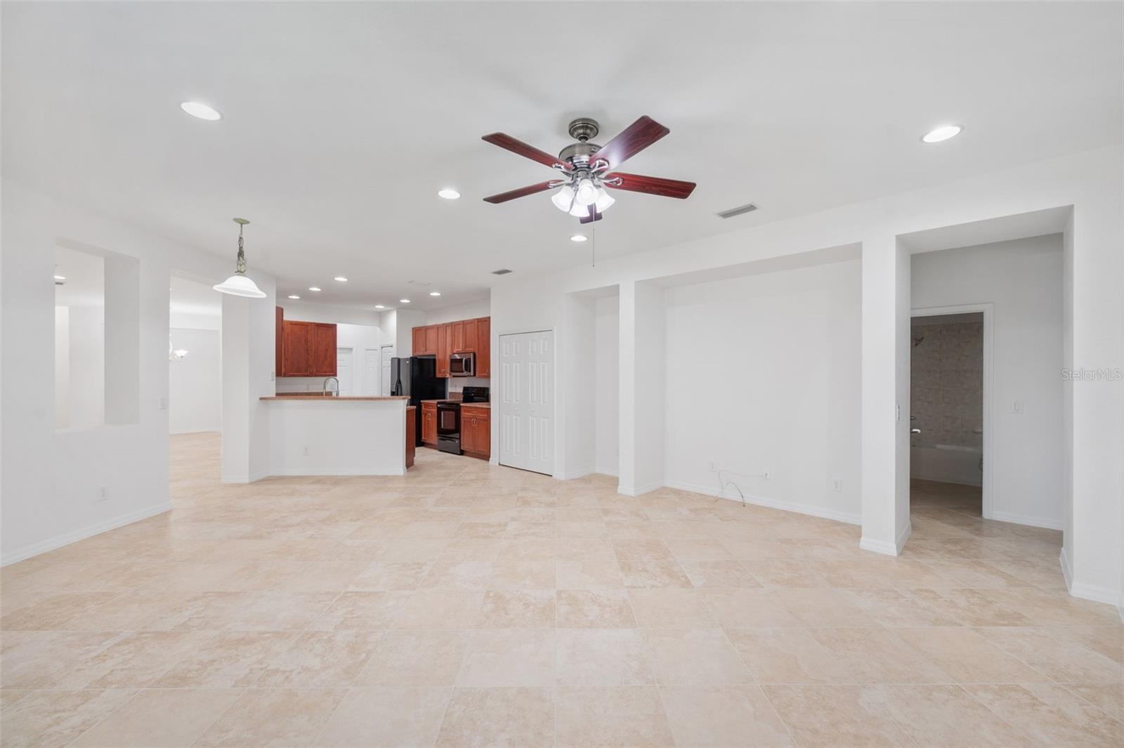 Image 15 of 44 For 11321 Laurel Brook Court