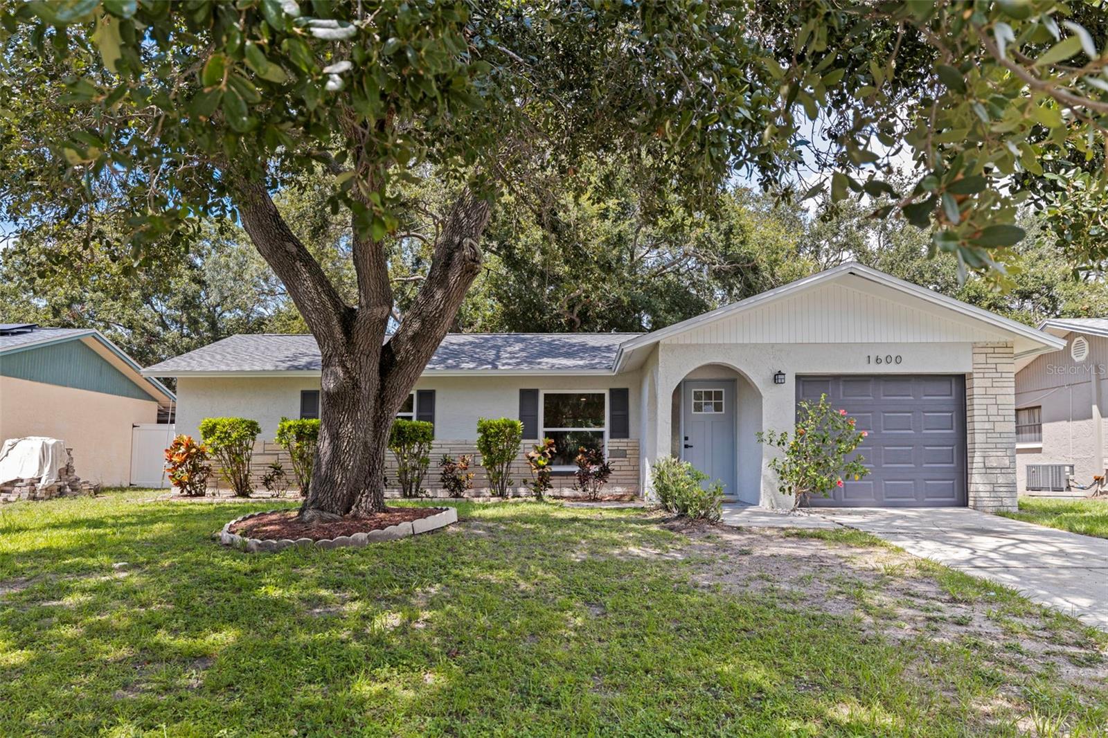 Details for 1600 Amberlea Drive N, DUNEDIN, FL 34698