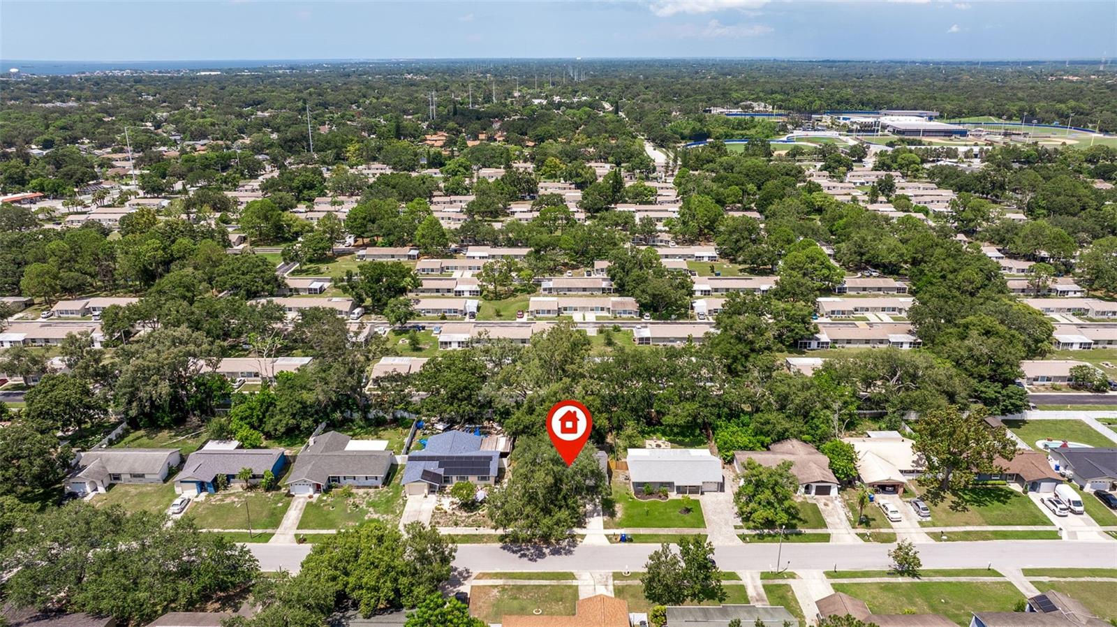 Image 3 of 42 For 1600 Amberlea Drive N