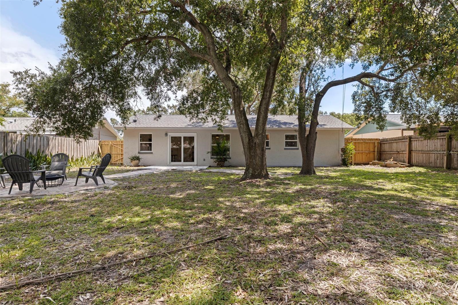 Image 32 of 42 For 1600 Amberlea Drive N