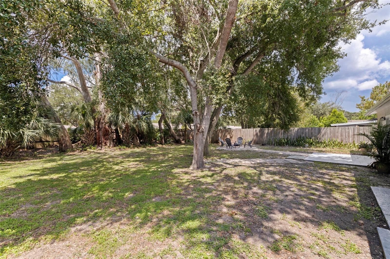 Image 34 of 42 For 1600 Amberlea Drive N