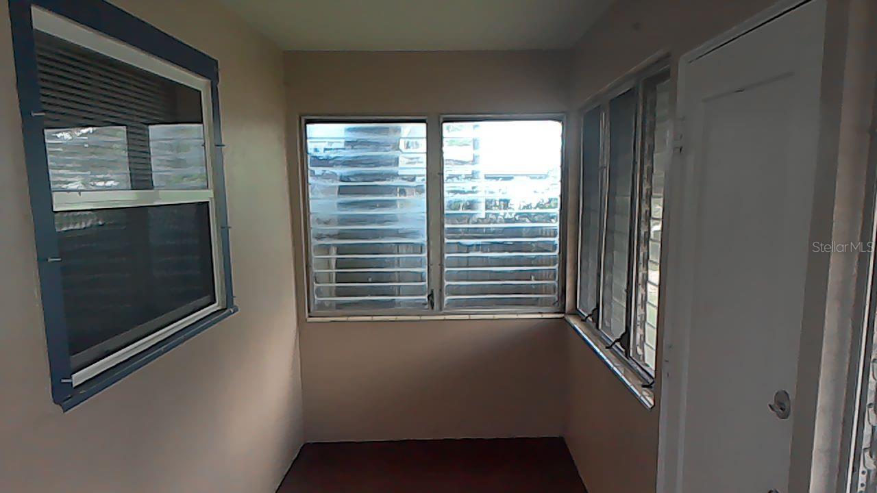 Image 12 of 13 For 2543 38th Avenue N