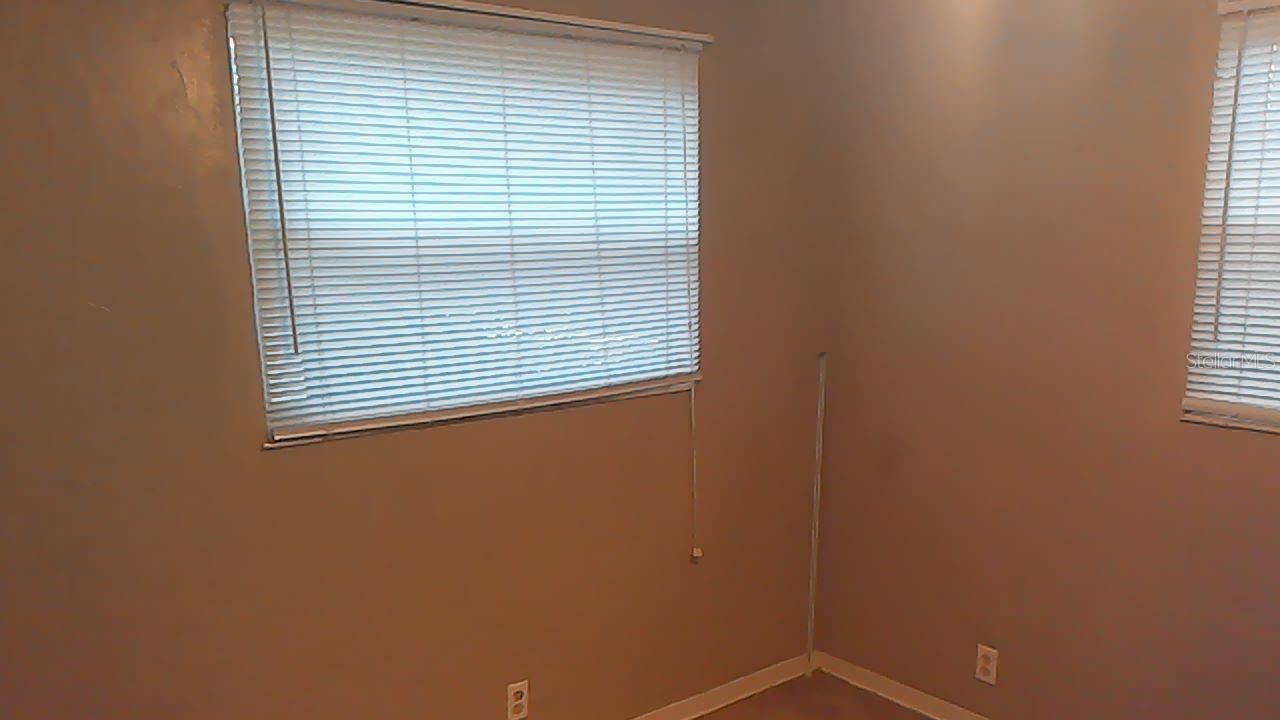 Image 9 of 13 For 2543 38th Avenue N