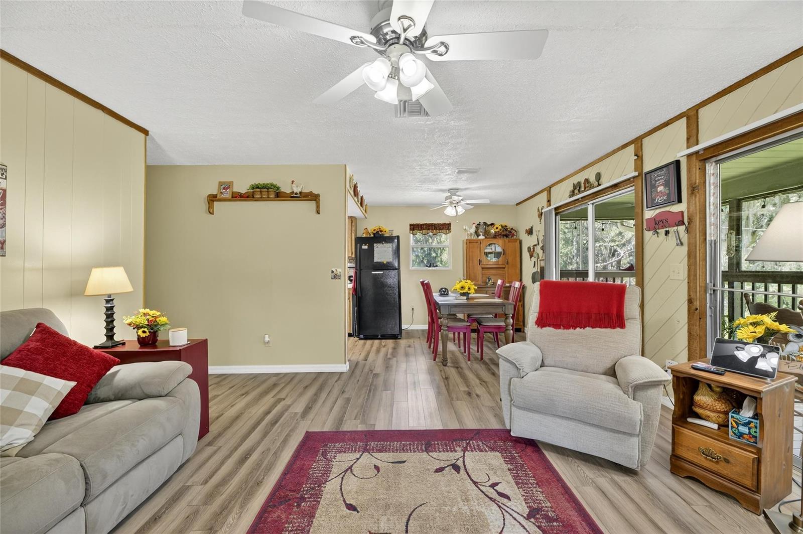 Image 14 of 39 For 205 Wendel Avenue