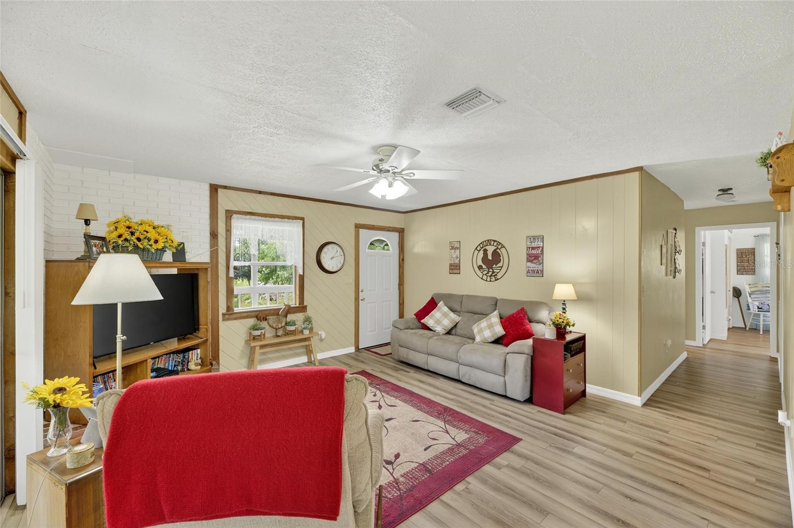 Image 15 of 39 For 205 Wendel Avenue
