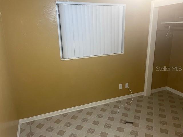 Image 8 of 14 For 5541 Lown Street N South