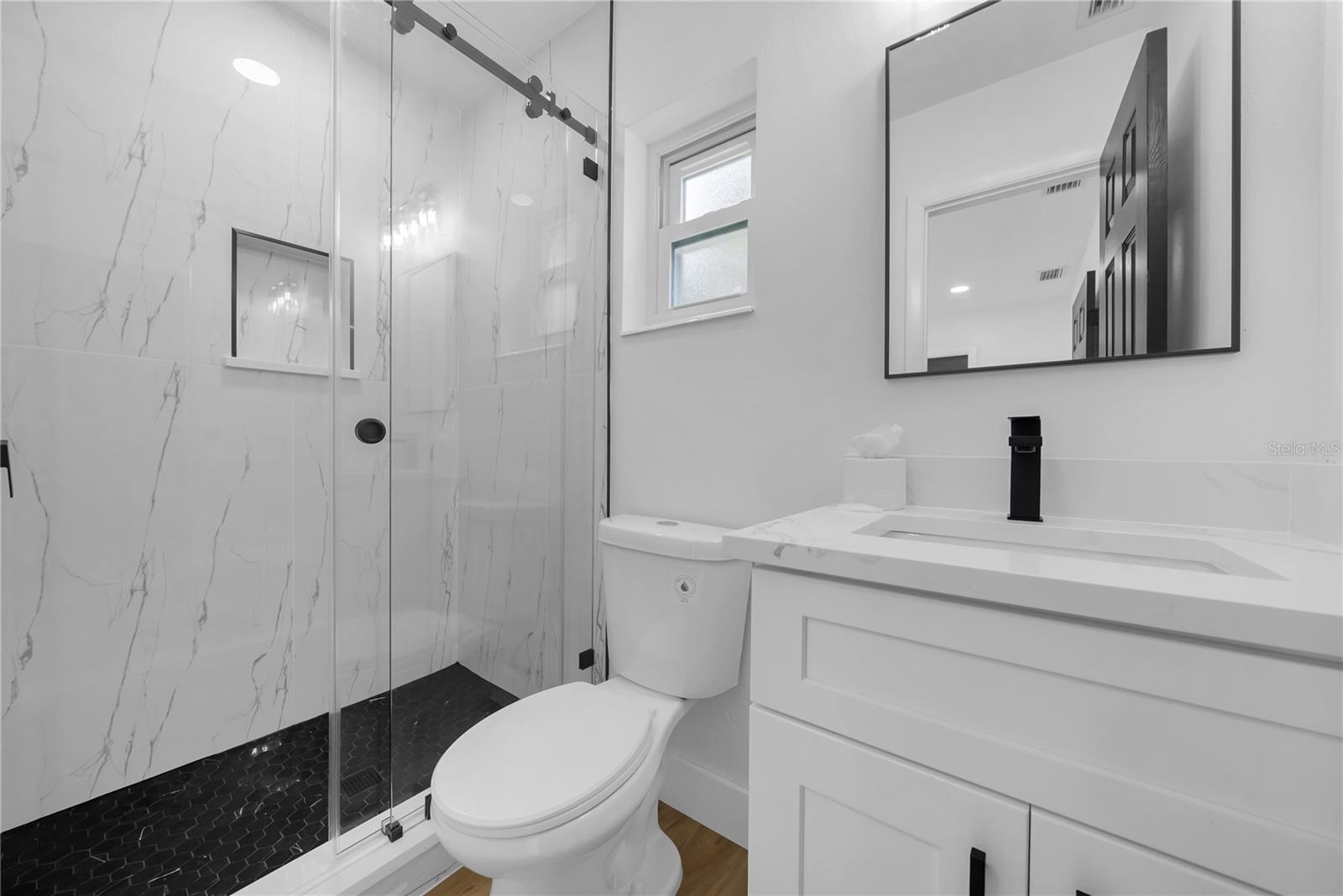 Listing photo id 21 for 4496 58 Street N