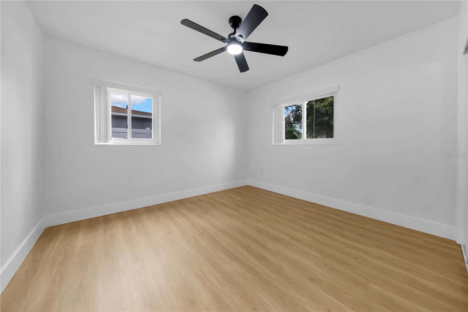 Listing photo id 26 for 4496 58 Street N
