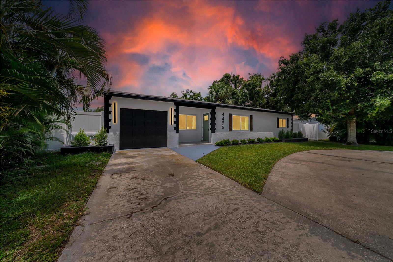 Listing photo id 1 for 4496 58 Street N