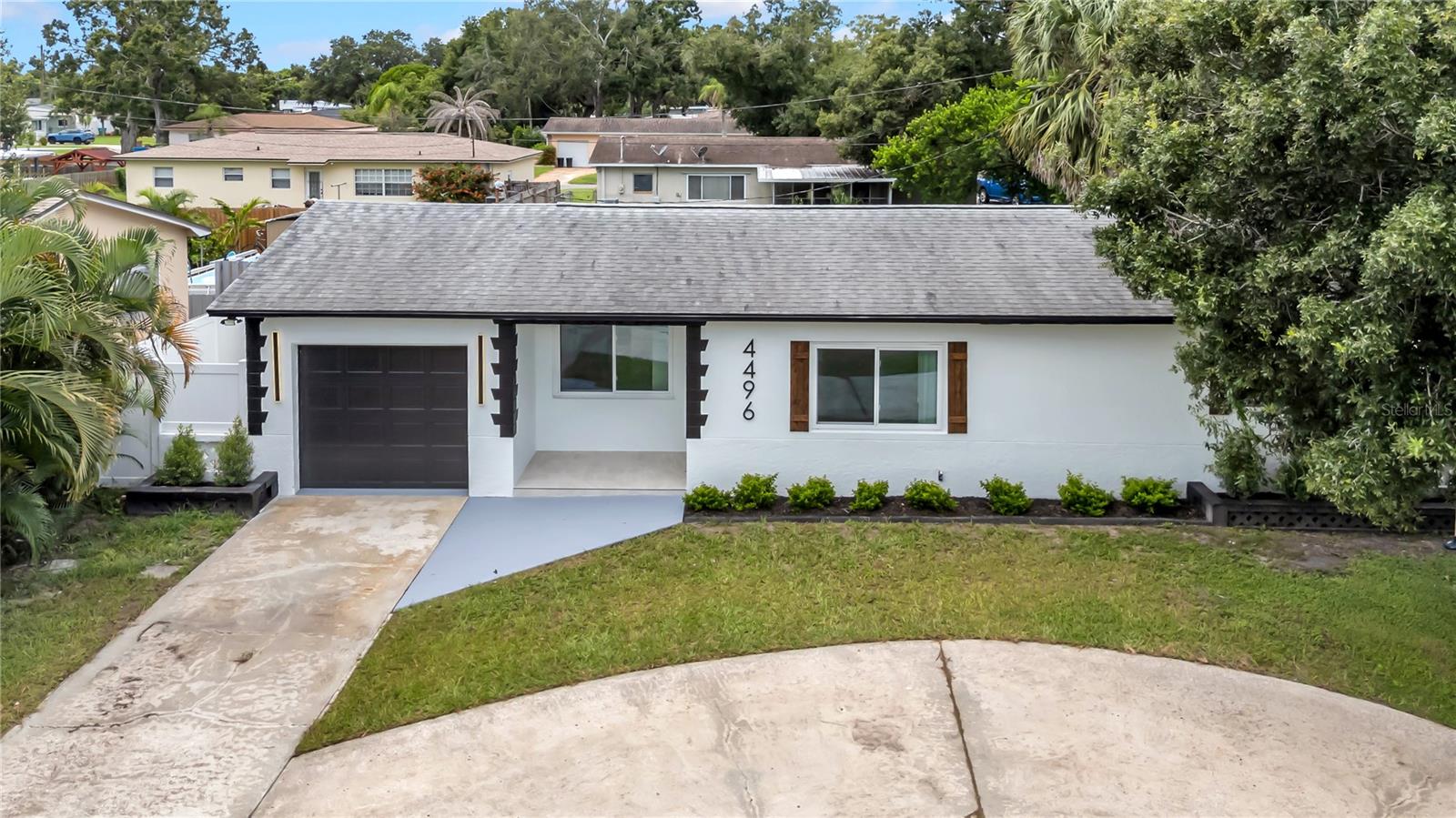Listing photo id 30 for 4496 58 Street N