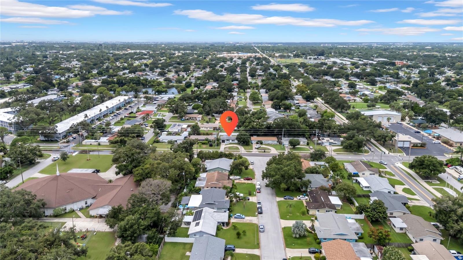Listing photo id 33 for 4496 58 Street N