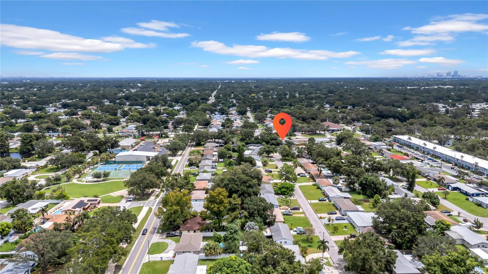 Listing photo id 38 for 4496 58 Street N