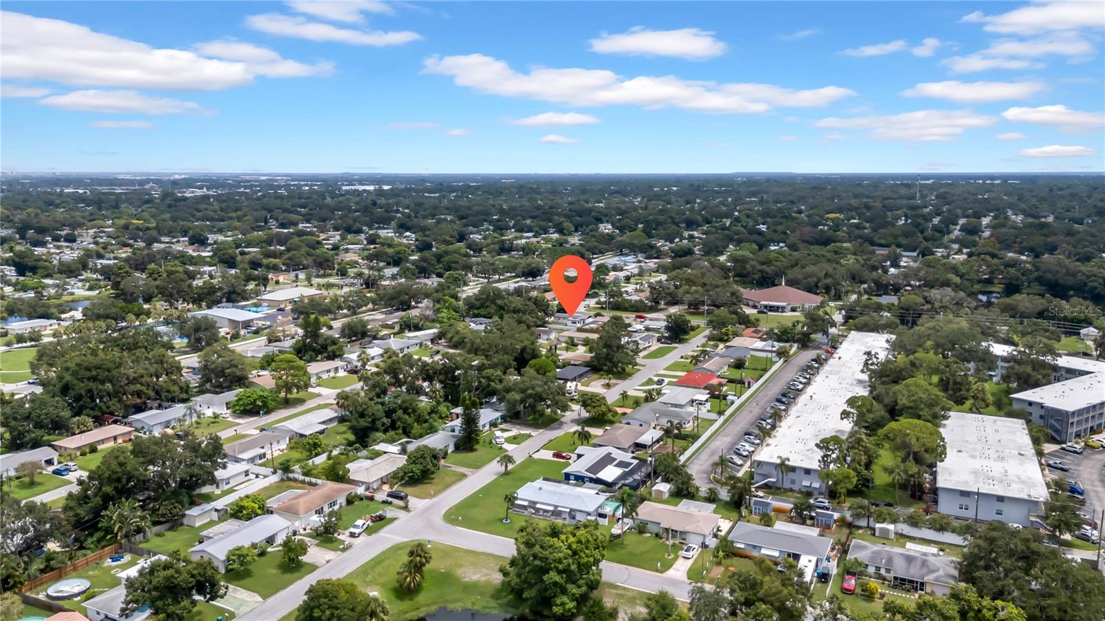 Listing photo id 39 for 4496 58 Street N