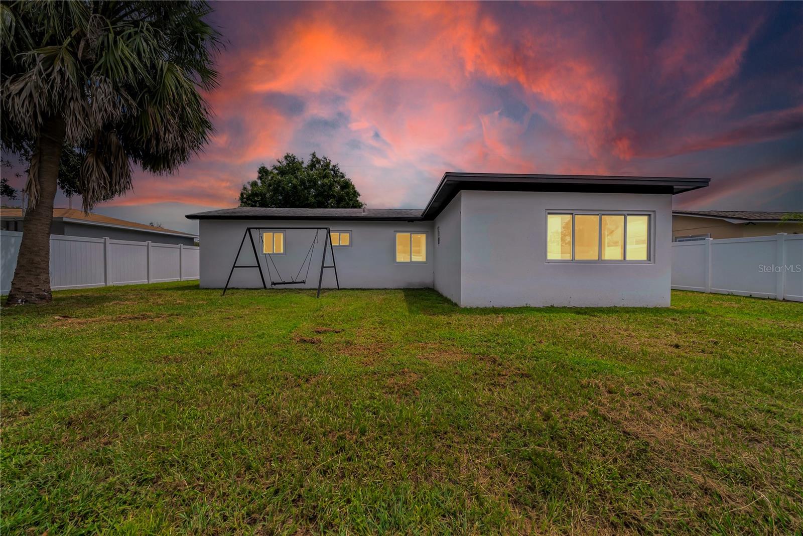 Listing photo id 43 for 4496 58 Street N