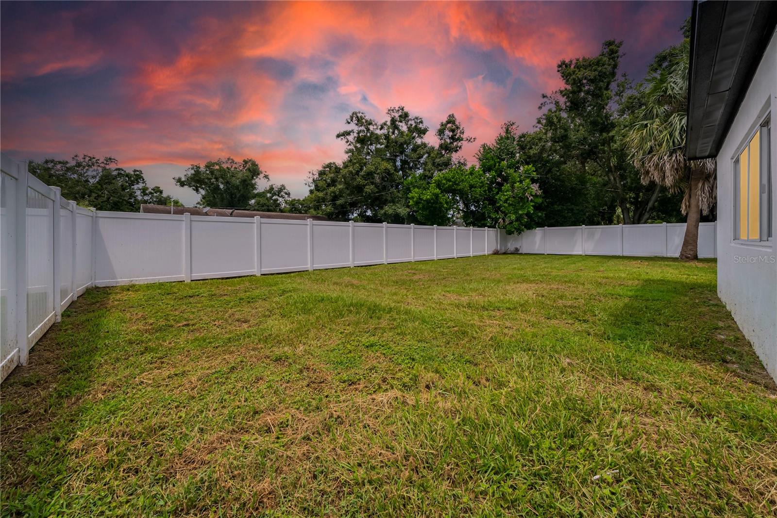 Listing photo id 49 for 4496 58 Street N