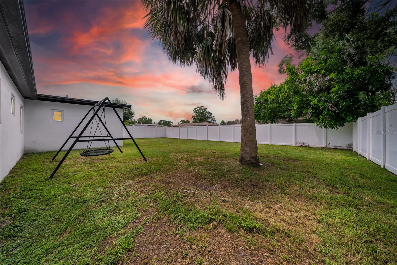 Listing photo id 53 for 4496 58 Street N