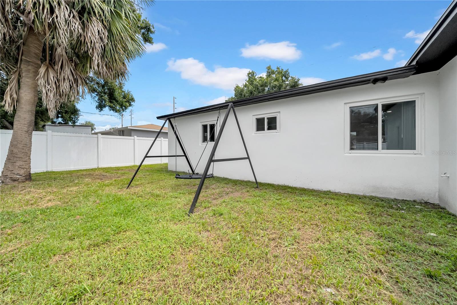Listing photo id 56 for 4496 58 Street N