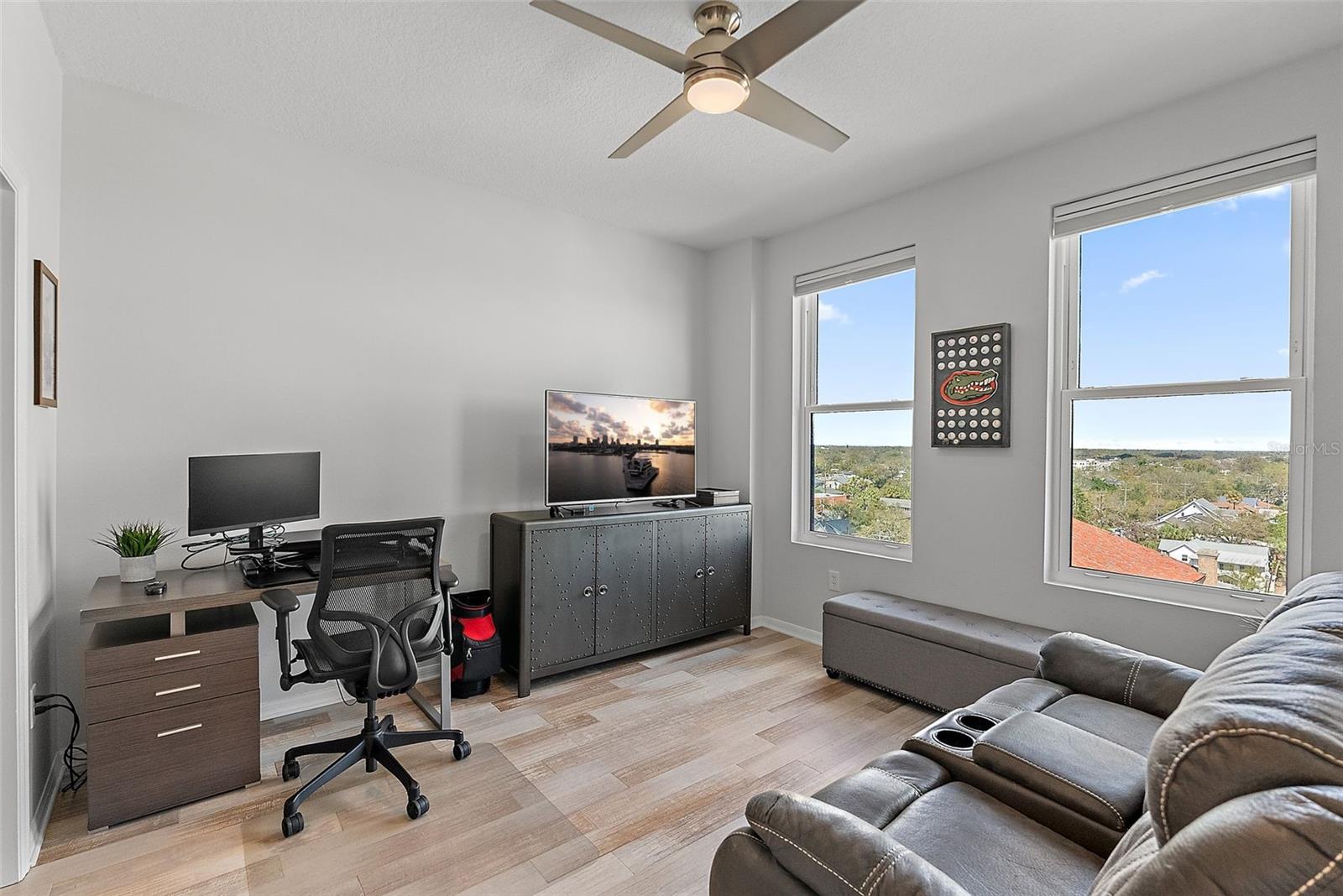 Image 14 of 45 For 226 5th Avenue N 901