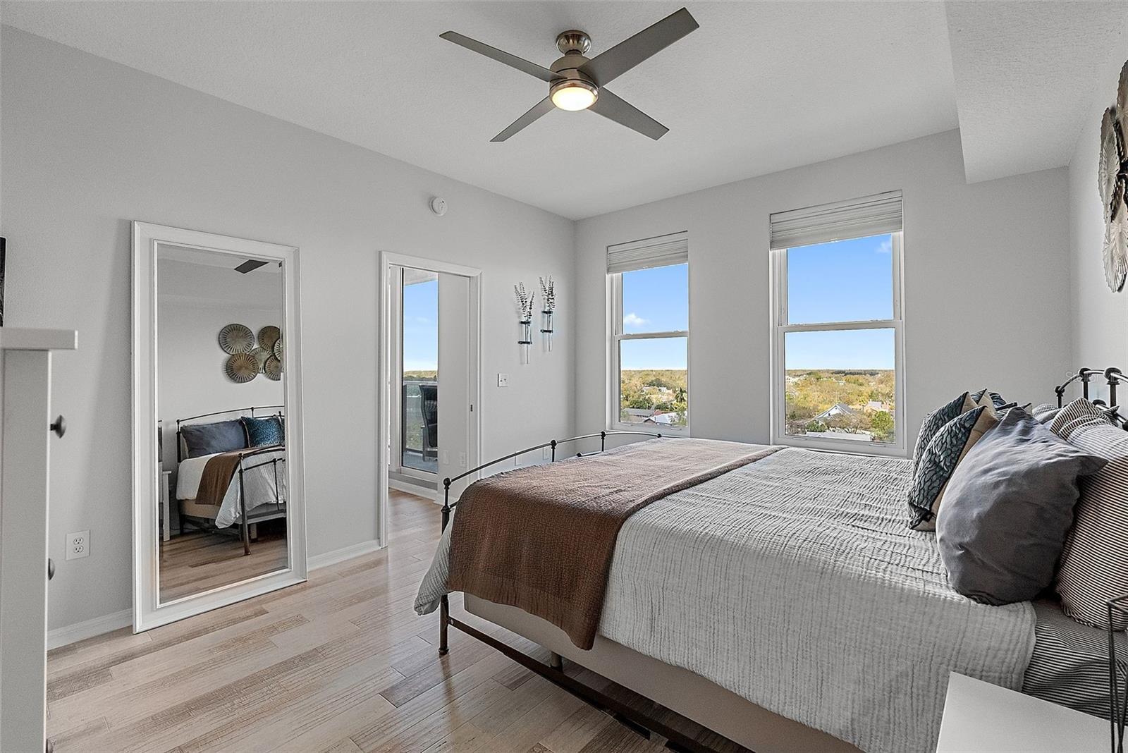 Image 19 of 45 For 226 5th Avenue N 901