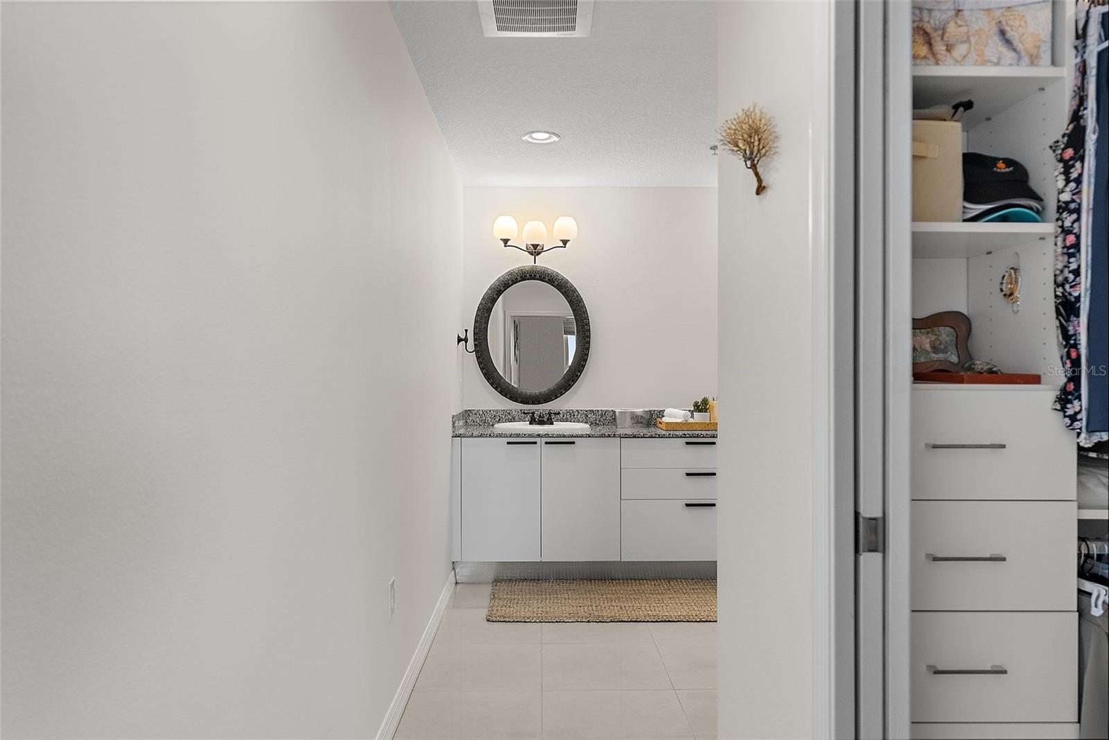 Image 21 of 45 For 226 5th Avenue N 901