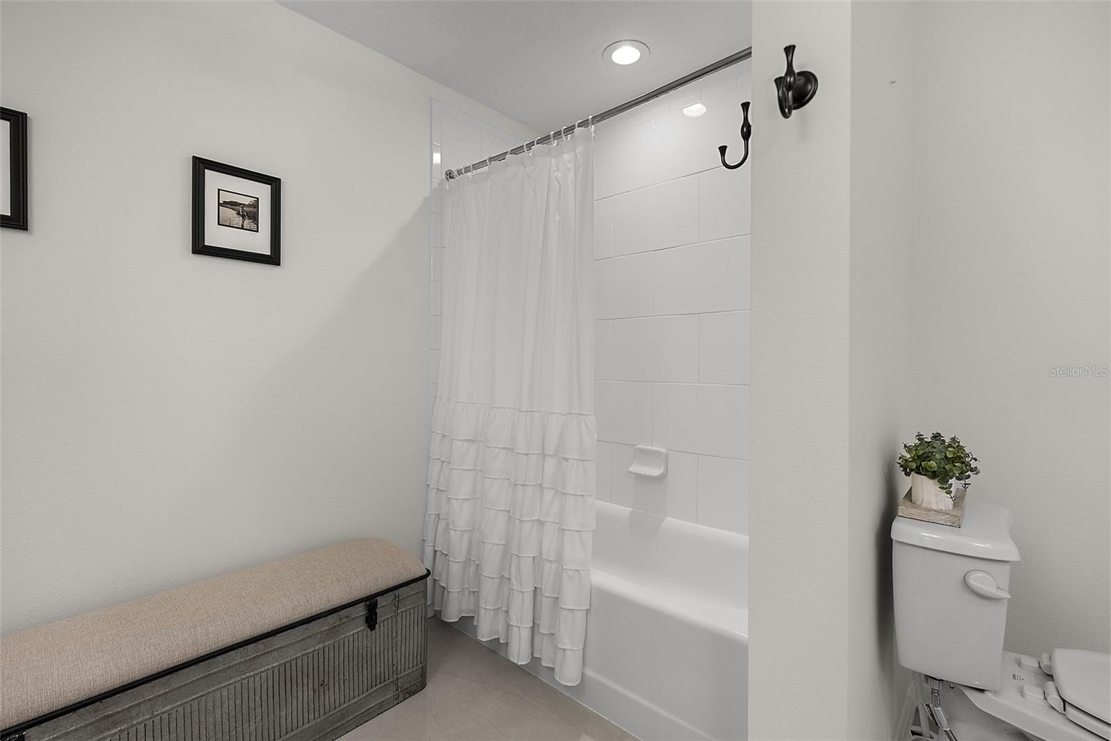 Image 23 of 45 For 226 5th Avenue N 901
