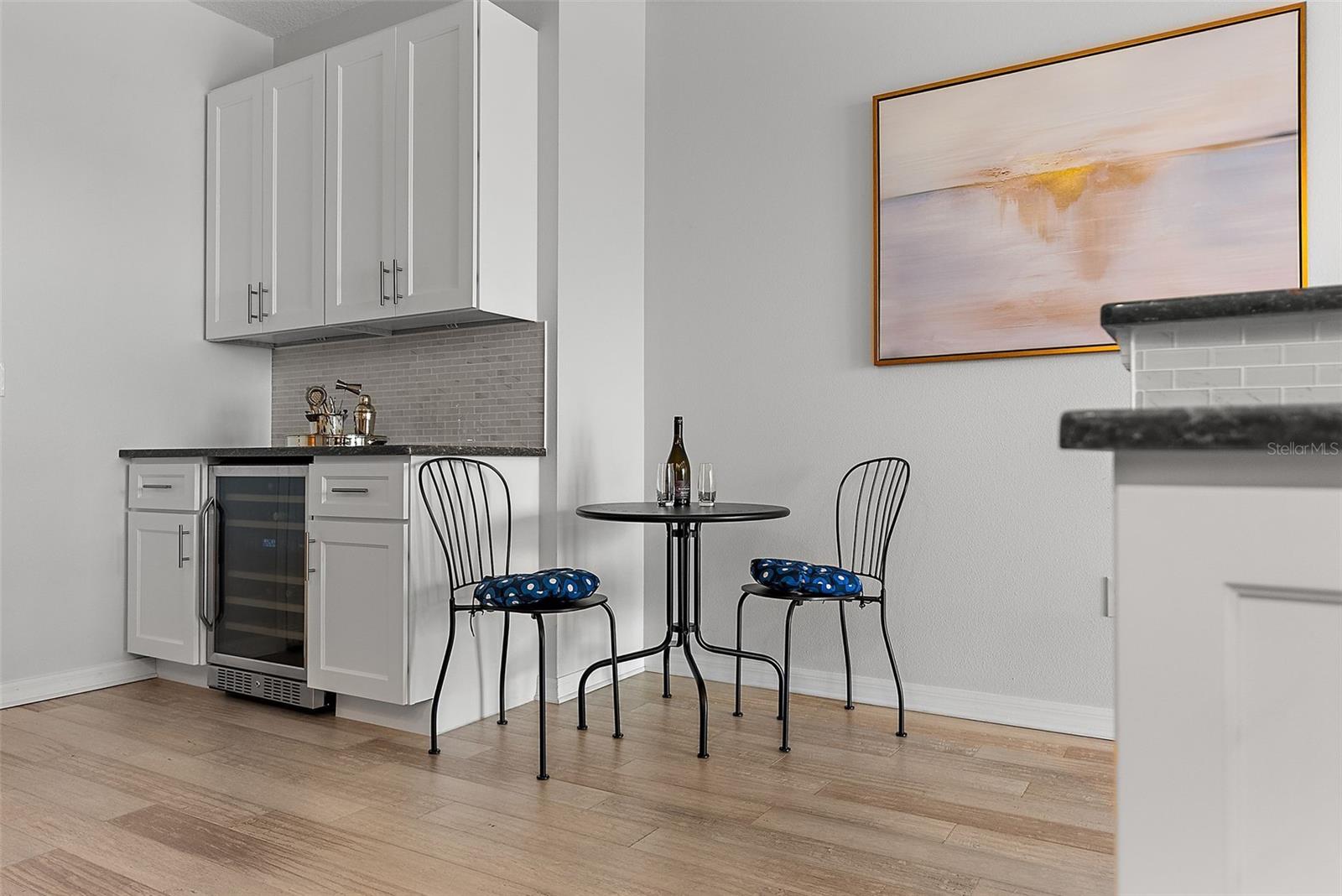 Image 7 of 45 For 226 5th Avenue N 901