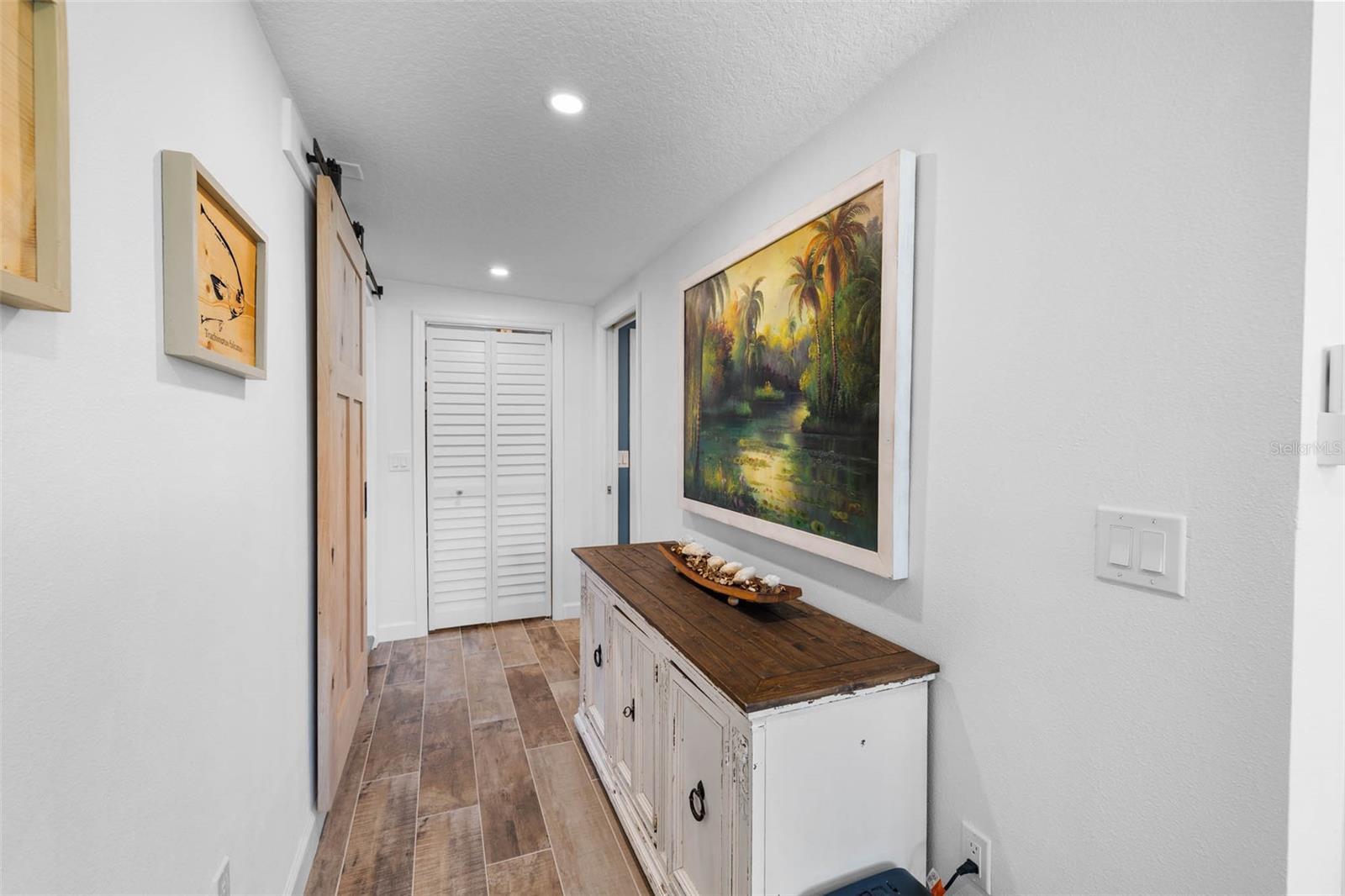 Image 19 of 36 For 4499 Neptune Drive