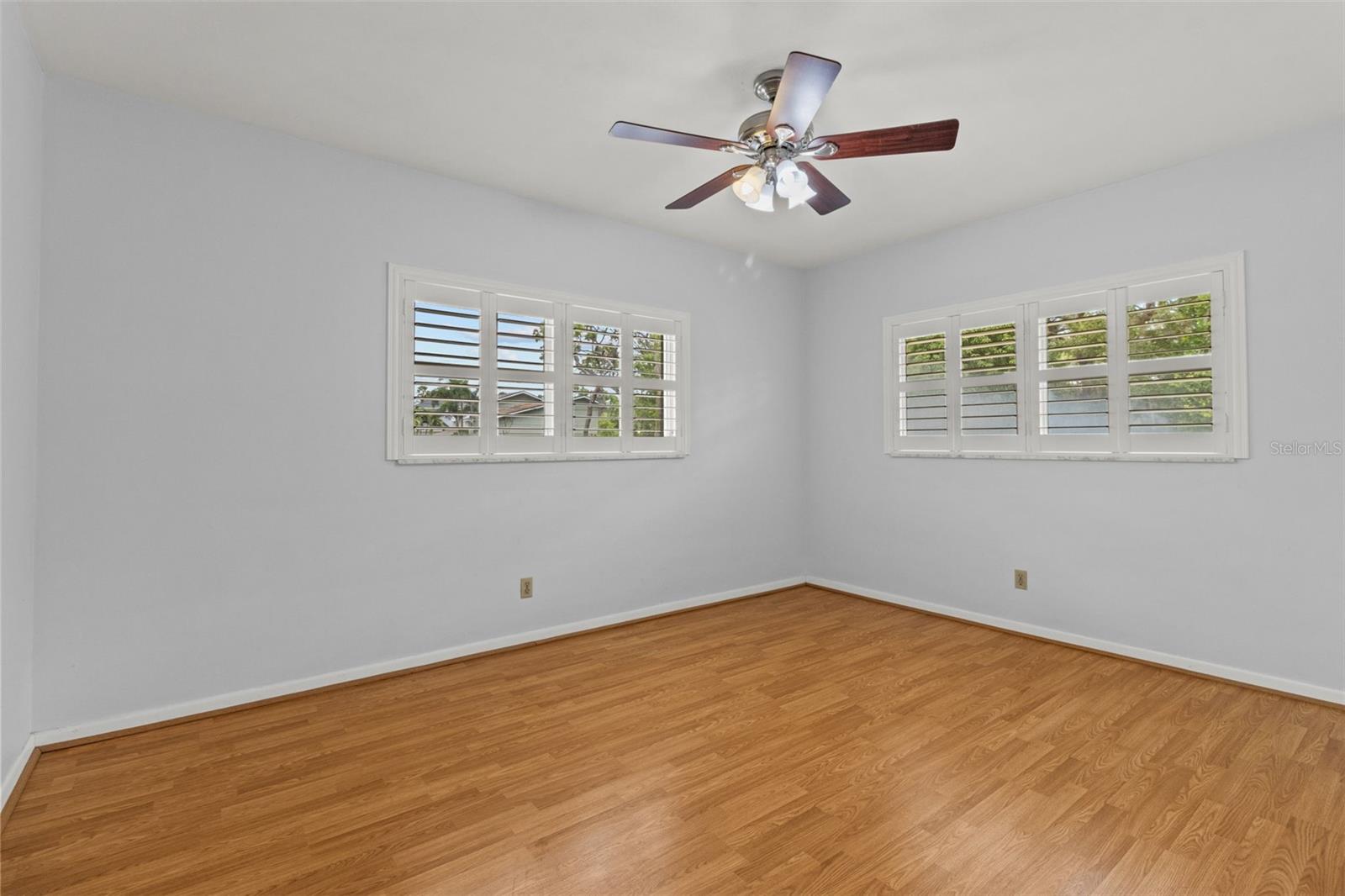 Listing photo id 28 for 13198 98th Avenue