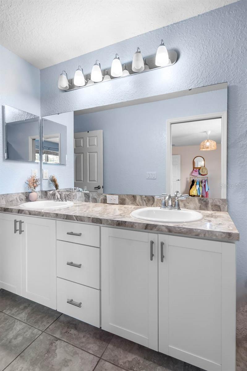 Image 32 of 51 For 13123 Sonoma Bend Place