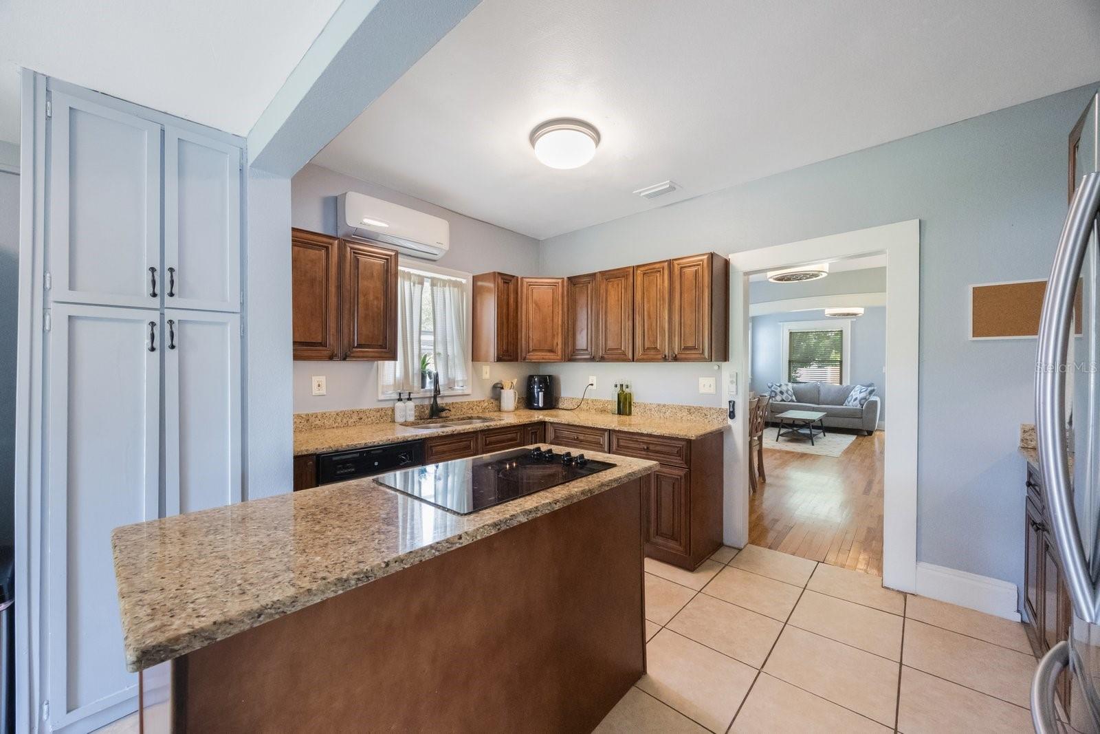 Image 13 of 39 For 1205 Norfolk Street