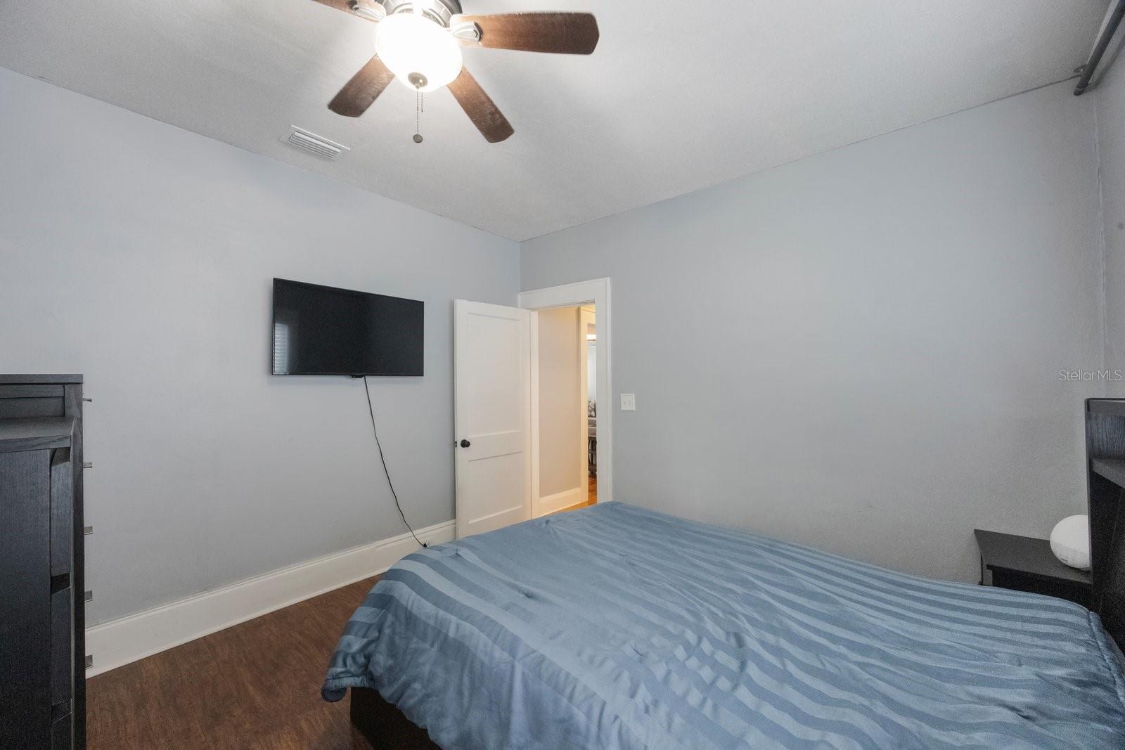Image 19 of 39 For 1205 Norfolk Street