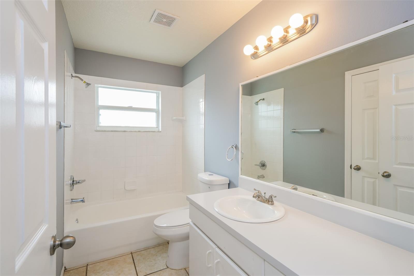 Image 11 of 15 For 22707 Roderick Drive